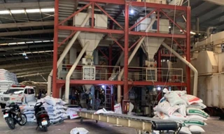 Tai nạn lao động kinh hoàng, thanh niên bị cuốn vào máy trộn cám chết thảm