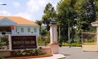 Tin mới vụ nguyên Chánh văn phòng huyện ủy bị tố 'vụng trộm' với vợ bảo vệ