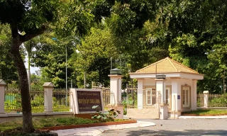 Nguyên Chánh văn phòng huyện ủy bị tố 'vụng trộm' với vợ bảo vệ