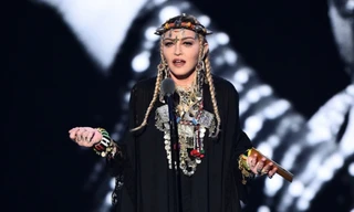 Fan US&UK đón “tin nóng” khi Madonna xác nhận nhiễm COVID-19