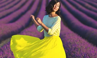 Mùa hè rực rỡ cùng biểu tượng thời trang Úc