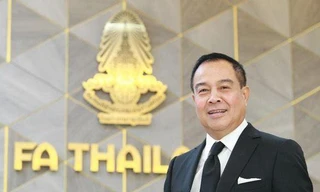 Liên đoàn bóng đá Thái Lan đơn phương chấm dứt hợp đồng với Siam Sport từ lúc ông Somyot Poompunmuang lên nắm quyền.