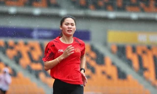 Nhà vô địch SEA Games hoãn tuần trăng mật để dự Tiền Phong Marathon 