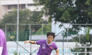 HLV Park Hang-seo khích lệ tinh thần tuyển thủ Việt Nam trước trận gặp Thái Lan