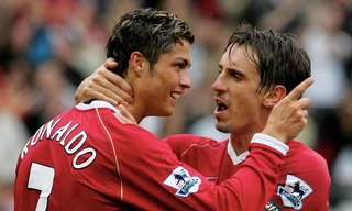 Gary Neville tin rằng Ronaldo sẽ giúp M.U giành được danh hiệu