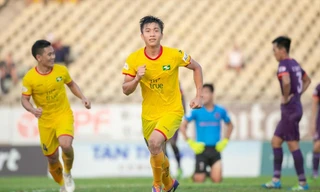 Phan Văn Đức khẳng định sẽ cống hiến hết mình cho SLNA ảnh CTV