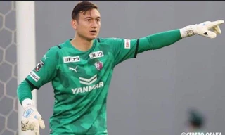 Văn Lâm lần đầu bắt chính cho Cerezo Osaka.