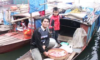 Một gia đình vạn chài ở Cổ Đô (Ba Vì - Hà Nội)