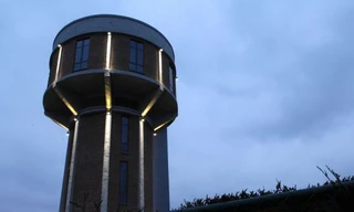 Đài quan sát quân sự biến thành biệt thự sang trọng