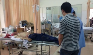 Nam công nhân bị hàng tấn sắt đè tử vong