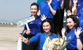 Những khoảnh khắc ấn tượng trên 'Chuyến bay Thanh niên'