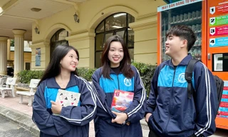 Không khí lạnh tràn về, sinh viên Thủ đô thích nghi thế nào để chuẩn bị cho mùa Đông sắp tới?