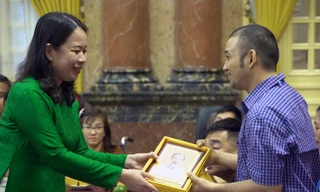 Phó Chủ tịch nước Võ Thị Ánh Xuân gặp mặt gương thanh niên khuyết tật tiêu biểu 