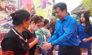 Ra quân cao điểm ‘Tình nguyện chung tay xây dựng nông thôn mới’ năm 2023