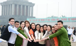 Dù công tác ở bất kỳ lĩnh vực nào, các bạn trẻ mang trong mình dòng máu Việt đều khát khao cháy bỏng đem sức trẻ góp phần dựng xây và phát triển đất nước.