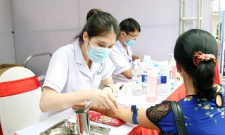 Hơn 1.000 người dân Thủ đô được khám sàng lọc bệnh tim mạch – thận 