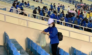 Hình ảnh đẹp về tình nguyện viên SEA Games trên sân vận động Quốc gia Mỹ Đình