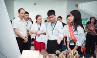 Học sinh THPT Hà Nội sáng tạo vì một hành tinh xanh