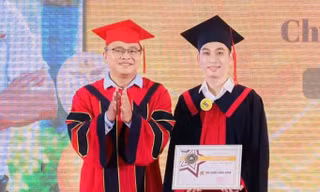 Tốt nghiệp thủ khoa viết đơn tình nguyện nhập ngũ