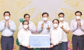 Thủ tướng Phạm Minh Chính kêu gọi ủng hộ sóng và máy tính cho học sinh nghèo