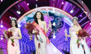 Top 3 Hoa hậu Việt Nam 2024 giao lưu với độc giả tại Huế sáng 28/6