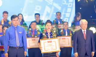 Trao Giải thưởng Lý Tự Trọng 2024 cho 100 cán bộ đoàn tiêu biểu