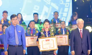 Trao Giải thưởng Lý Tự Trọng 2024 cho 100 cán bộ đoàn tiêu biểu