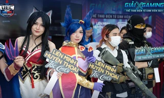 Những cô nàng diện cosplay đẹp mê ly tại vòng Chung kết XGaming UEC 2021