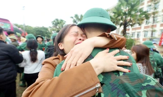 Hà Nội: Tân binh hăng hái lên đường nhập ngũ