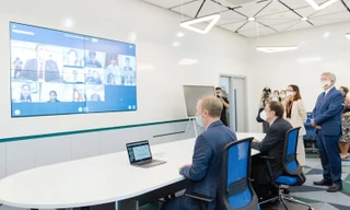 Các vị khách đã đến thăm các phòng học như: Phòng học công nghệ (Innovative Lab), Phòng ghi hình chuyển động (Motion Capture studio), Phòng thực hành dịch vụ nhà hàng (Learning Kitchen), Phòng máy tính (CGDP Lab), Phòng họp (Multipurpose Room) và giảng đường lớn.