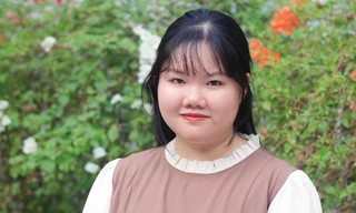 Nữ sinh nhận hai bằng thủ khoa từng trượt nguyện vọng 1