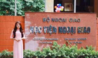 Sinh viên Học viện Ngoại giao Việt Nam.
