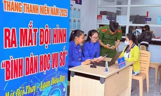 Bình Thuận: 110 đội hình thanh niên tình nguyện ‘Bình dân học vụ số’ hỗ trợ người dân 