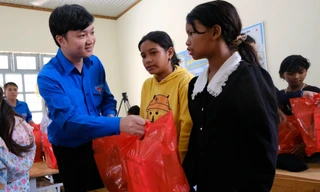 Bí thư T.Ư Đoàn Nguyễn Minh Triết thăm các đội hình tình nguyện 'Mùa Hè Xanh' tại Lâm Đồng