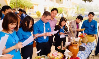 Người thầy 13 năm truyền lửa học tập cho học sinh ở Hoà Bình