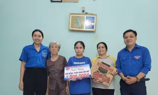 Người thầy luôn hết mình với hoạt động thiện nguyện