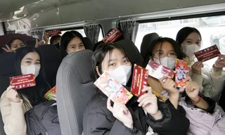 Mang Tết đoàn viên đến gần hơn với sinh viên khó khăn