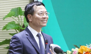 Bộ trưởng Nguyễn Mạnh Hùng: 'Muốn thành đại học nghiên cứu, không thể sống bằng học phí'