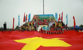 Lễ Thượng cờ Tổ quốc bên đôi bờ Hiền Lương - Bến Hải: Biểu tượng của hoà bình và thống nhất 
