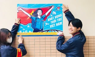 Không khí chào mừng Đại hội rộn ràng khắp các trường học, khu dân cư, từng đường làng, ngõ xóm, con phố của Thủ đô