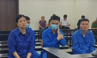 Nhóm nhân viên sân bay Nội Bài giúp sức buôn lậu ngà voi, sừng tê giác