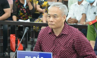 Cựu chủ tịch lừa nghìn người và những giọt nước mắt đắng cay