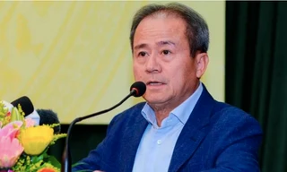 Đoàn thanh tra Ngân hàng SCB được biếu đồng hồ, khăn choàng, túi xách và rất nhiều tiền