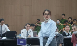 Con gái cựu Chủ tịch Tổng Cty 3/2: 'Nghiệp của cha mình thì phải cùng cha gánh' 