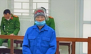 Truy sát hàng xóm vì mâu thuẫn nhỏ, người đàn ông lĩnh 19 năm tù