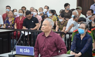 Cựu Chủ tịch Trung tâm hỗ trợ người nghèo lừa người nghèo lĩnh án chung thân