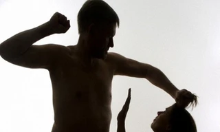 Ghen tuông, huấn luyện viên thể thao đánh vợ tử vong