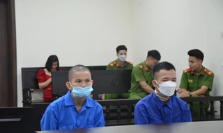 Hai gã trai mua bán nữ nhân viên quán karaoke lĩnh 17 năm tù