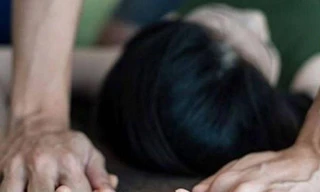 Vướng vòng lao lý vì rủ bạn gái nhí 'cuốc đất nhé'