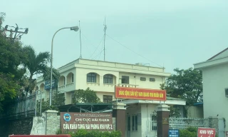 Thủ đoạn 'móc nối' để thông quan hàng lậu giữa doanh nghiệp và cán bộ chi cục hải quan 